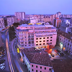 rezervați aici